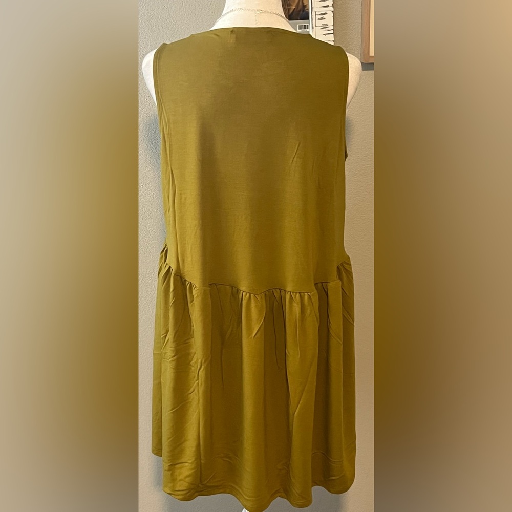 Zenana Outfitters Olive Mustard Sleeveless Peplum Tank Top new in package - Picture 2 of 4